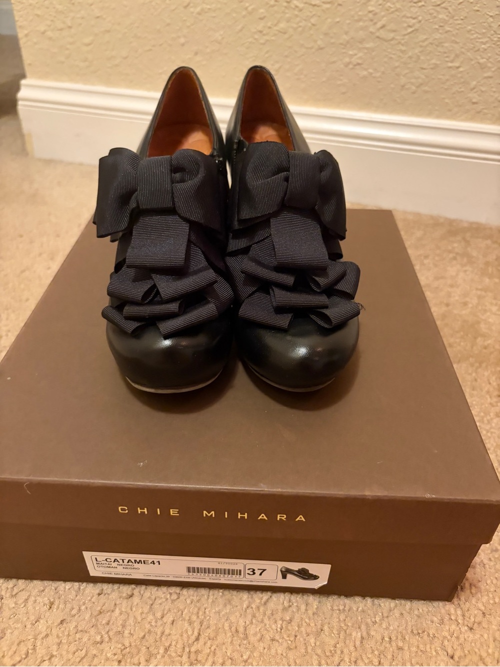 Chie Mihara Catame Shootie Pump Size 37 NIB